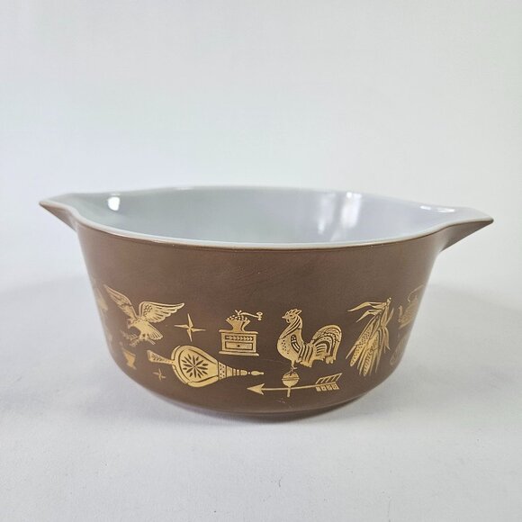 Vintage Pyrex Early American Pattern 1/2 Quart Round Brown Casserole Dish USA - Picture 1 of 10